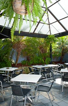Hotel Gosford - Great Ocean Road Tourism 17