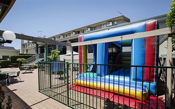 Pritchards Hotel - Great Ocean Road Tourism 5