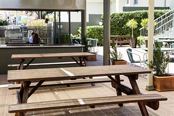 Pritchards Hotel - Great Ocean Road Tourism 20