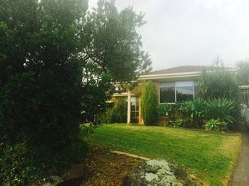 Australian Home Away @ East Doncaster Andersons Creek 1 - Great Ocean Road Tourism 1