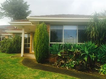 Australian Home Away @ East Doncaster Andersons Creek 1 - Great Ocean Road Tourism 2