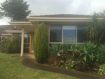 Australian Home Away @ East Doncaster Andersons Creek 1 - Great Ocean Road Tourism 8