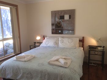 Australian Home Away @ Doncaster Andersons Creek 2 - Great Ocean Road Tourism 3