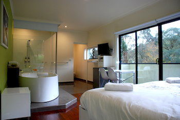 Deville At Healesville - Great Ocean Road Tourism 1