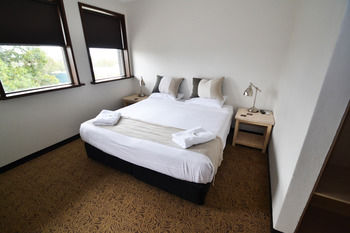 Crossroads Hotel Liverpool - Great Ocean Road Tourism 2