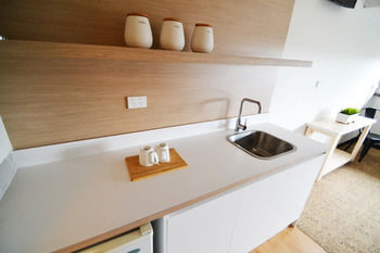 Crossroads Hotel Liverpool - Great Ocean Road Tourism 5