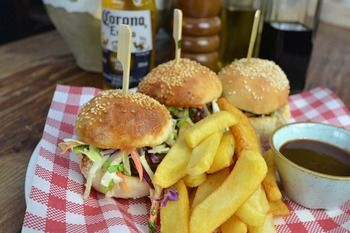 Crossroads Hotel Liverpool - Great Ocean Road Tourism 14