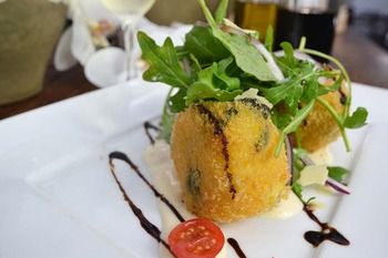 Crossroads Hotel Liverpool - Great Ocean Road Tourism 15