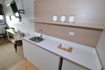 Crossroads Hotel Liverpool - Great Ocean Road Tourism 20