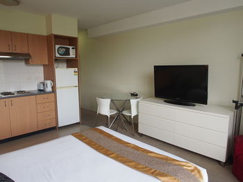 Atelier Serviced Apartments - Great Ocean Road Tourism 6