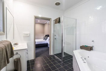 Akuna Motor Inn And Apartments - Great Ocean Road Tourism 19