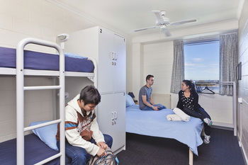 Melbourne Metro YHA - Hostel - Great Ocean Road Tourism 15