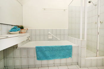 Wattle Holiday Rental - Great Ocean Road Tourism 0