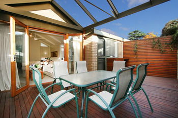 Wattle Holiday Rental - Great Ocean Road Tourism 7