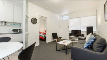 Apartment2c - Lennox 10 - Great Ocean Road Tourism 1