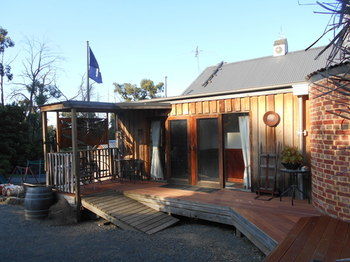 A Twist Of Willow - Great Ocean Road Tourism 13