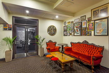 Commonwealth Hotel Newcastle - Great Ocean Road Tourism 7
