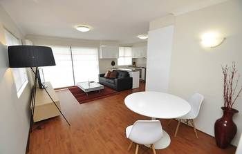 Balmain 3 Mont Furnished Apartment - Great Ocean Road Tourism 6