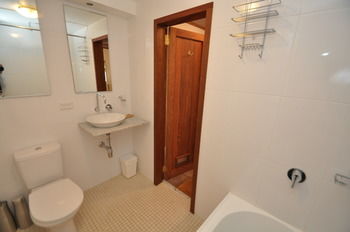 Camperdown 21 Brigs Furnished Apartment - Great Ocean Road Tourism 0