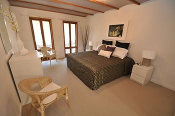 Camperdown 21 Brigs Furnished Apartment - Great Ocean Road Tourism 6