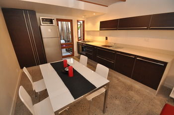 Camperdown 21 Brigs Furnished Apartment - Great Ocean Road Tourism 9