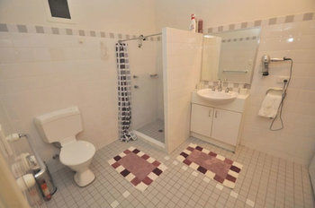 Camperdown 517 MIS Furnished Apartment - Great Ocean Road Tourism 1