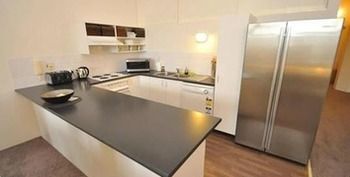 Camperdown 517 MIS Furnished Apartment - Great Ocean Road Tourism 4