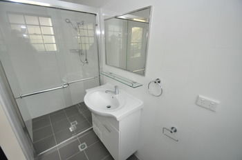 Balmain 2 Mont Furnished Apartment - Great Ocean Road Tourism 2