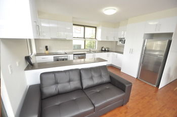 Balmain 2 Mont Furnished Apartment - Great Ocean Road Tourism 14
