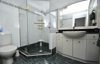 Kingsford 12 Shaw Furnished Apartment - Great Ocean Road Tourism 0