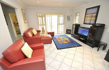 Kingsford 12 Shaw Furnished Apartment - Great Ocean Road Tourism 5