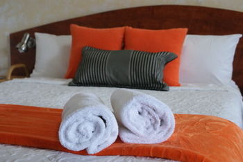 Karuah Gardens Motel - Great Ocean Road Tourism 0
