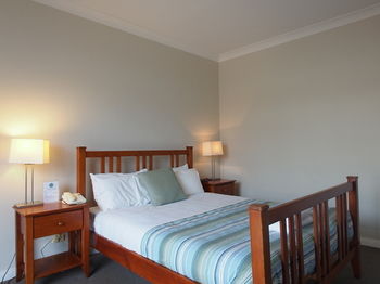 Coogee Bay Hotel Pub Style - Great Ocean Road Tourism 14