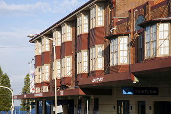 Coogee Bay Hotel Pub Style - Great Ocean Road Tourism 32