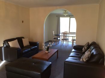 Australian Home Away At East Doncaster - Great Ocean Road Tourism 17