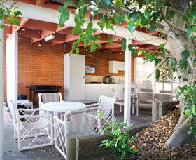 Ambassador Motor Inn - Great Ocean Road Tourism 2