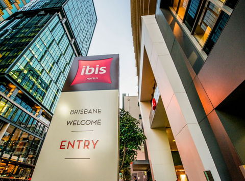Ibis Brisbane - Great Ocean Road Tourism 1