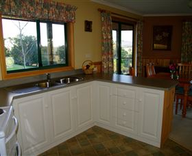 Viewenmore Villa Bed & Breakfast - Great Ocean Road Tourism 3