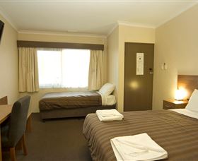 Seabrook Hotel Motel - Great Ocean Road Tourism 0