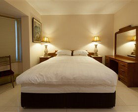 Hopkins Manor - Great Ocean Road Tourism 0