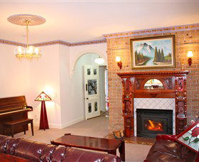 Mount Roland Country Lodge - Great Ocean Road Tourism 3