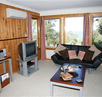 Bed in the Treetops - Great Ocean Road Tourism