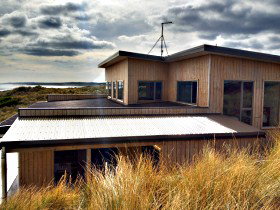 King Island Breaks - Porky's Beach House - Great Ocean Road Tourism 0