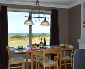 A Portside Experience - King Island - Great Ocean Road Tourism 0