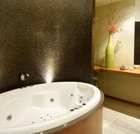 Hepburn Spa Pavilions - Saffron - Great Ocean Road Tourism