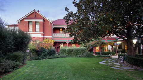 Alzburg Resort Mansfield - Great Ocean Road Tourism 0
