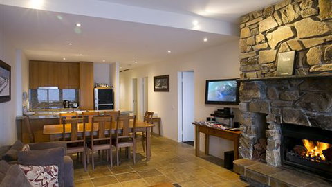 Alpine Woodsmoke Apartments - Great Ocean Road Tourism 0