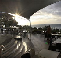 Stradbroke Island Beach Hotel Spa Resort - Great Ocean Road Tourism