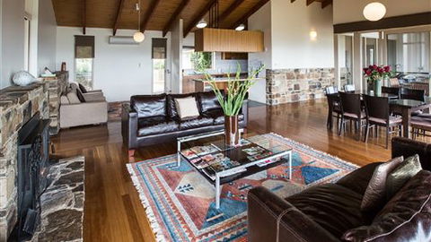 Holmesglen At Eildon - The Homestead - Great Ocean Road Tourism 1