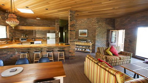 The Eagles Nest - Great Ocean Road Tourism 1